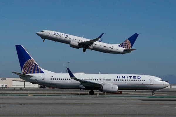 United Airlines agreed to invest in a venture plans to build large plants where carbon will be captured from the air and stored underground.