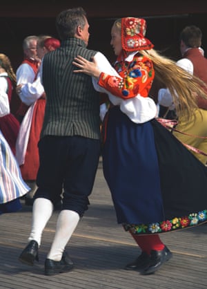 Skansen - midsummer dance