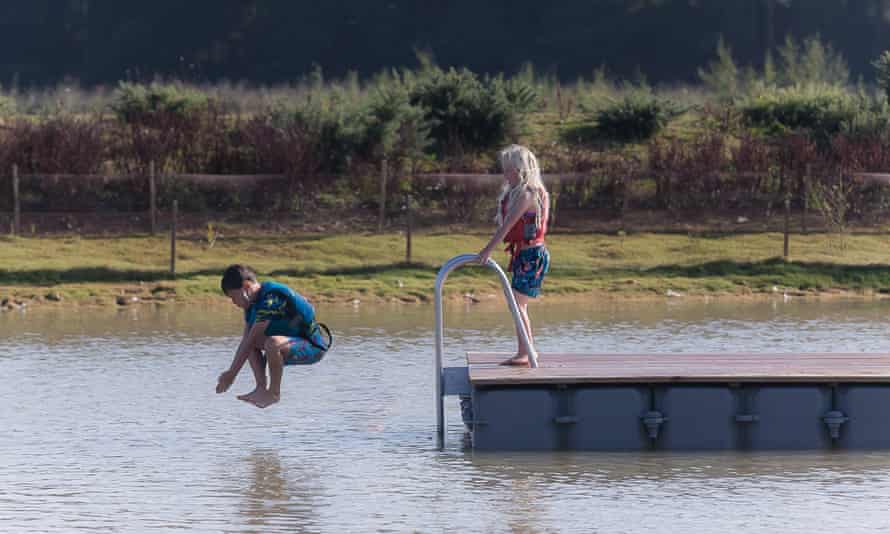 Children jumping into water at Silverlake