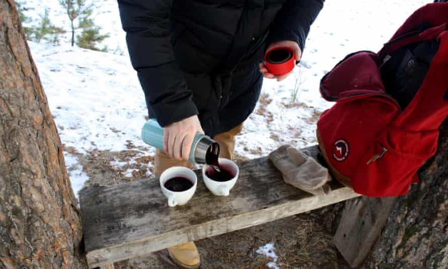 Mulled wine … keep it warm in a Thermos.