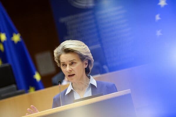 Ursula von der Leyen, the European Commission president, addressing lawmakers in Brussels on Wednesday.