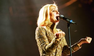 Googoosh performing at Wembley Arena