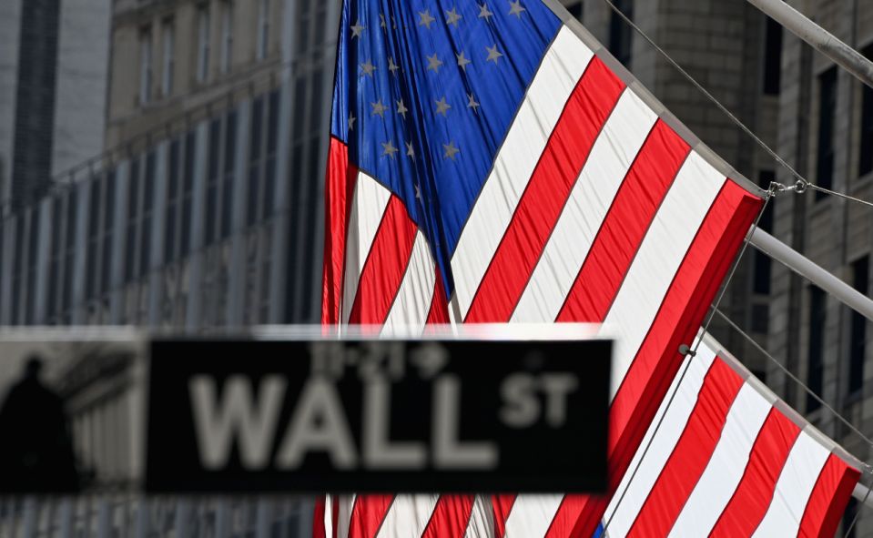 A Wall Street sign at the New York Stock Exchange (NYSE) on February 17, 2021 in New York City. (Photo by Angela Weiss / AFP) (Photo by ANGELA WEISS/AFP via Getty Images)