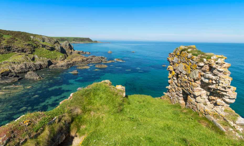 The ruins of Findlater Castle, with North sea beyond