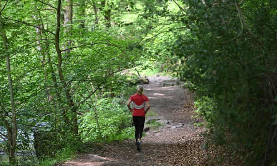 Ruth Pickvance running (Credit Element Active)