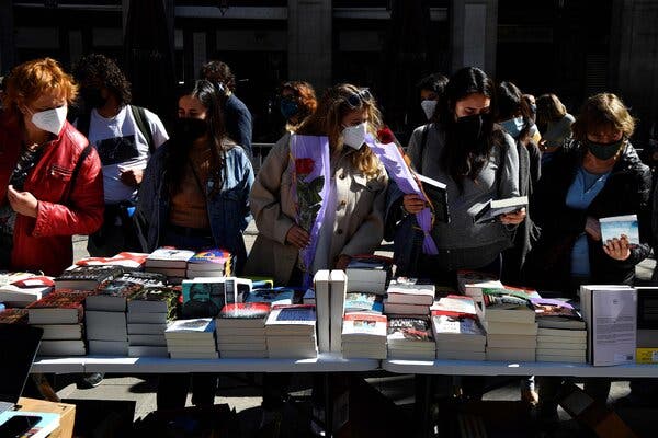 Shopping for books in Barcelona last month. Spain’s economy, hit hard during the pandemic, is expected to grow nearly 6 percent this year.