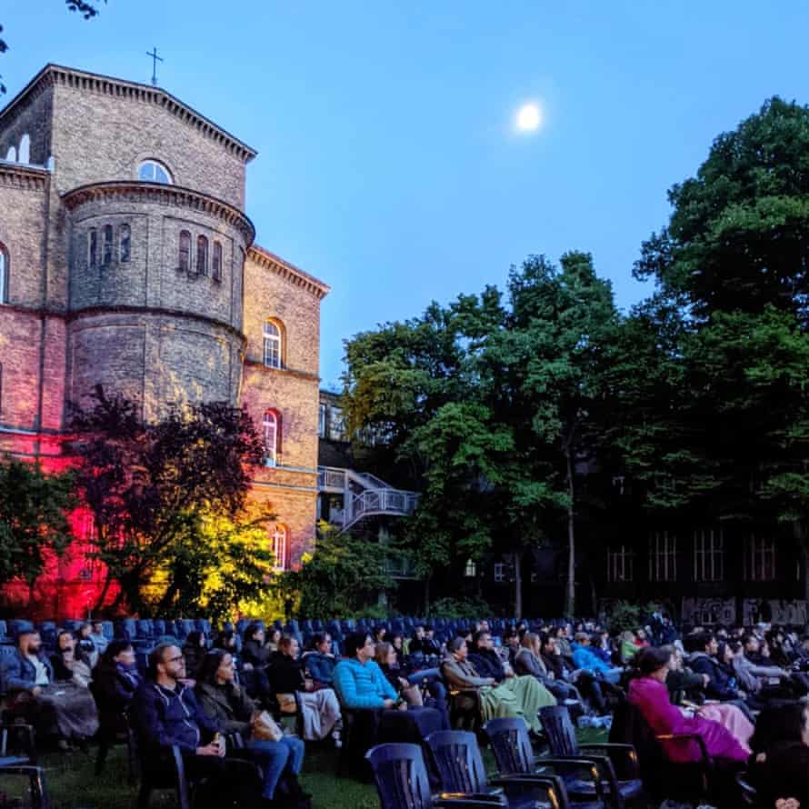 Open air cinema at Künstlerhaus Bethanien