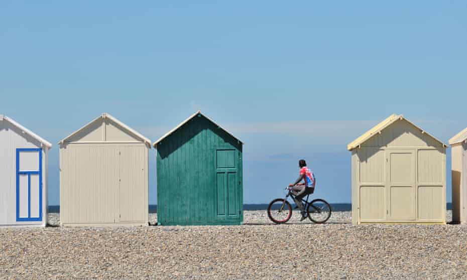 Cycling along the beach in the Bay of the Somme.