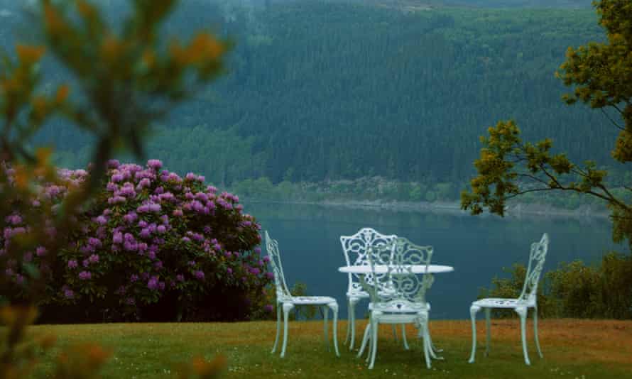 The garden overlooking Loch Ness at Foyer’s Lodge