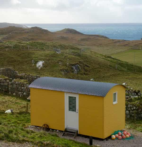 A shepherd’s hut at Mangersta Croft