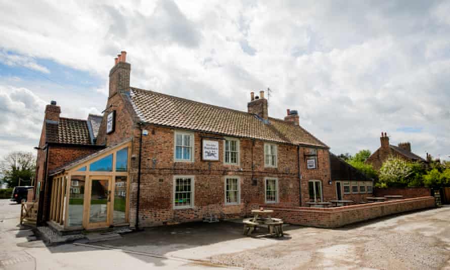 A country pub with a serious food habit: the Alice Hawthorn.