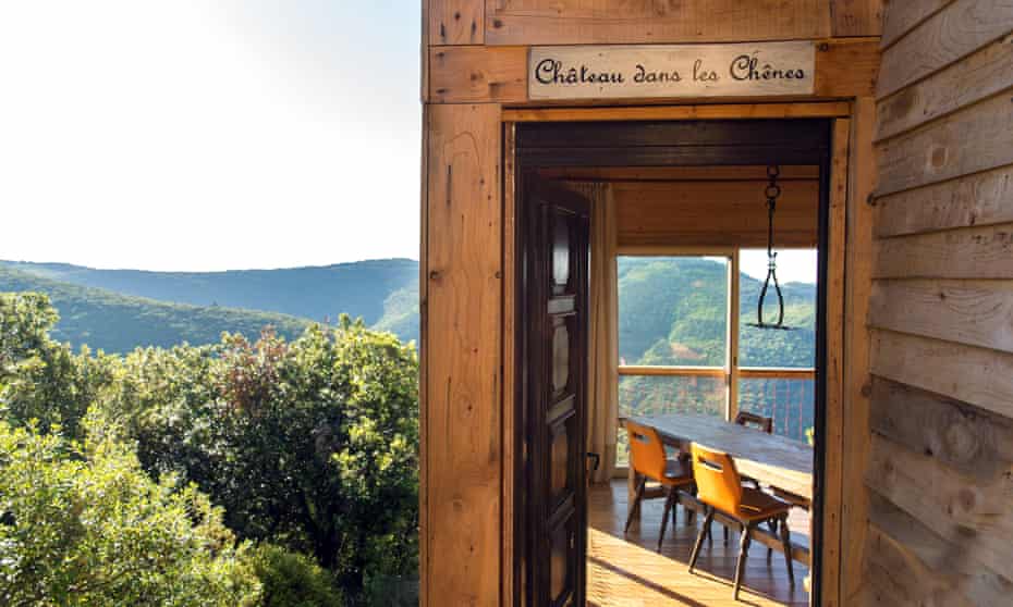 Château dans les Chênes, Hérault