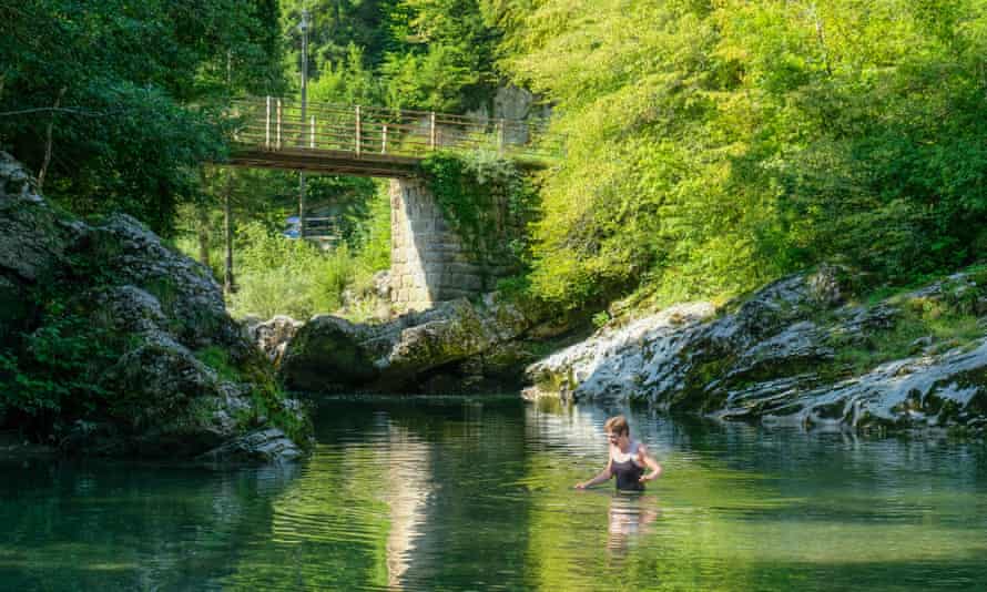 Swimming in The Chéran