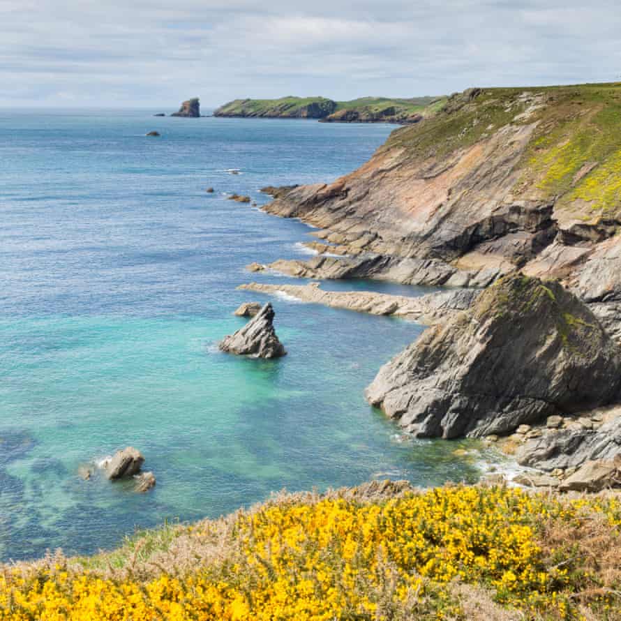 Looking down the Pembrokeshire coast towards Skomer.