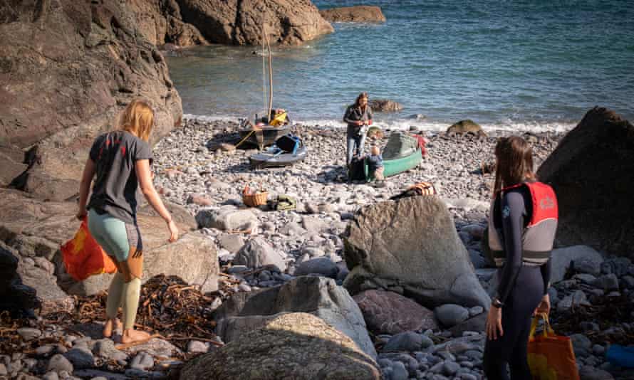 Coastal clean up, Gweek