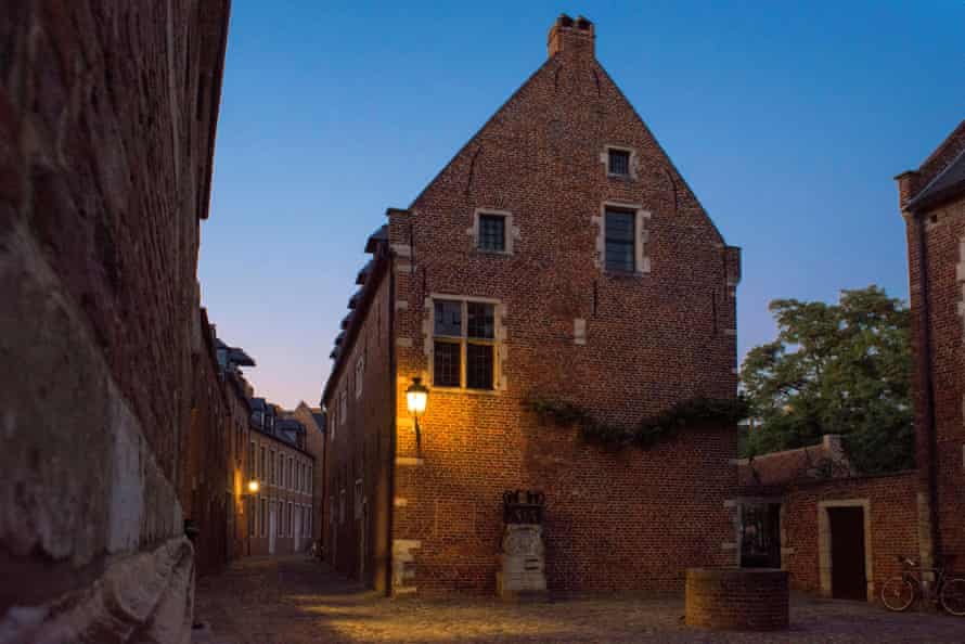 The Groot Begijnhof beguinage.