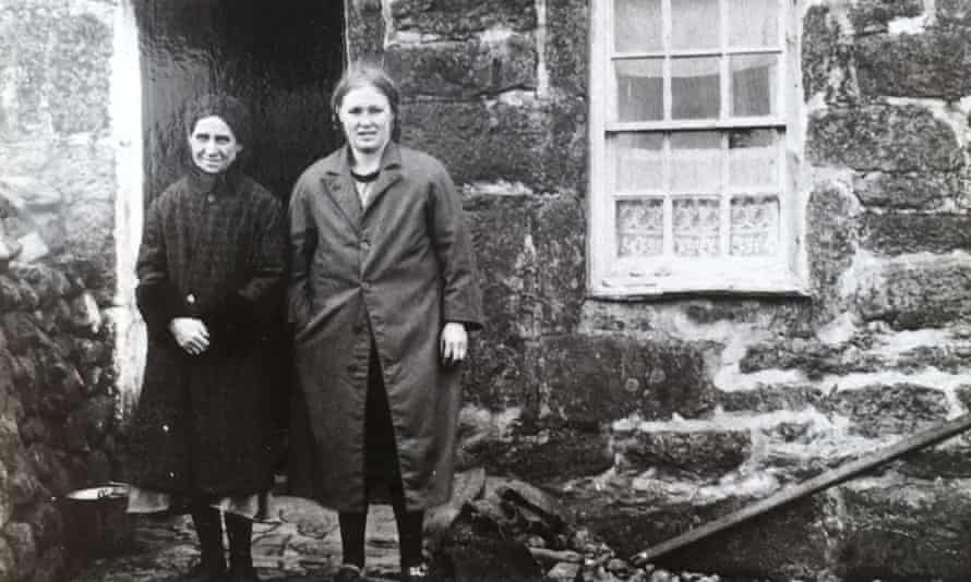 Sally Howard’s forebears Catherine and Myra Trembath, at the Pendeen cottage, 1943.