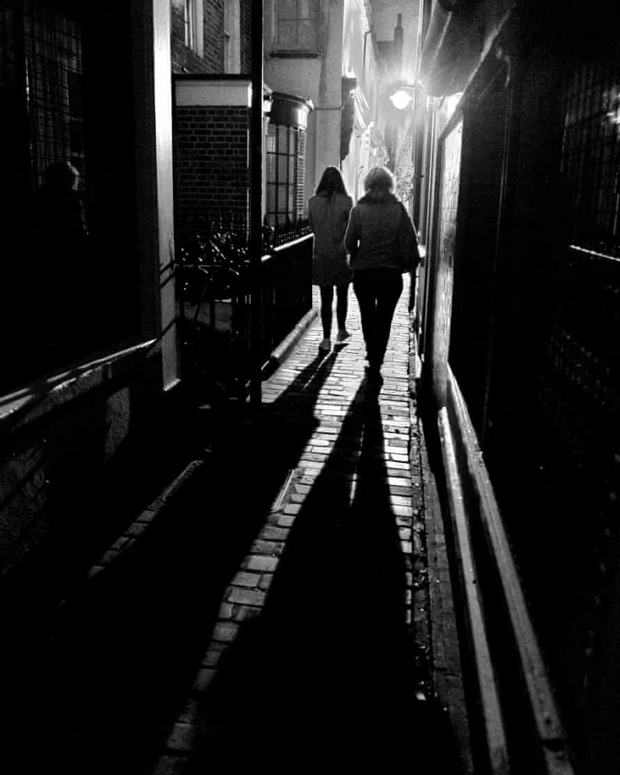 ‘Narrow cobbled alleyways’: Brighton.